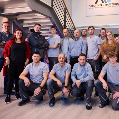 Smart-Tec_Gruppenfoto_Quadrat